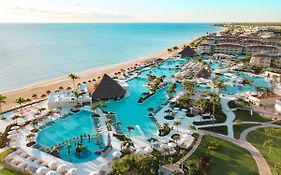 Cancun Moon Palace Resort